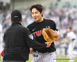 4전 5기 '드디어 찬규가 돌아왔다' 6회 마지막 아웃카운트 아쉬움 남지만, 뒤늦게 시즌 첫승 달성[잠실현장]