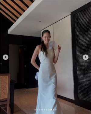 ‘제니 절친’ 모델 신현지, 내일(26일) 비연예인과 극비리 결혼