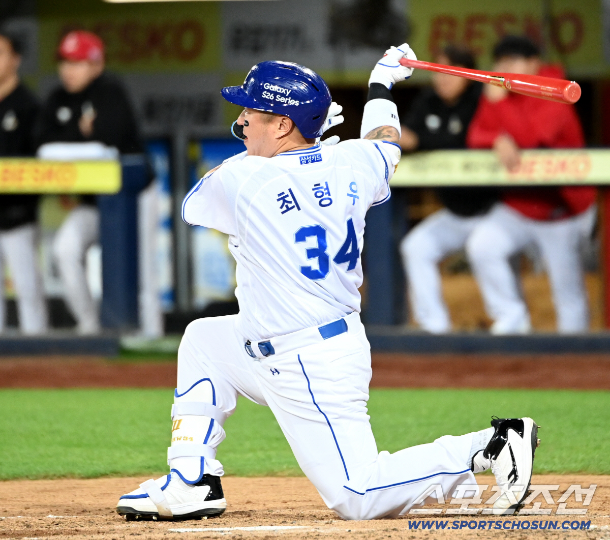 22일 대구삼성라이온즈파크에서 열린 SSG와 삼성의 경기. 4회말 최형우가 안타를 치고 있다. 대구=허상욱 기자 wook@sportschosun.com/2026.04.22/