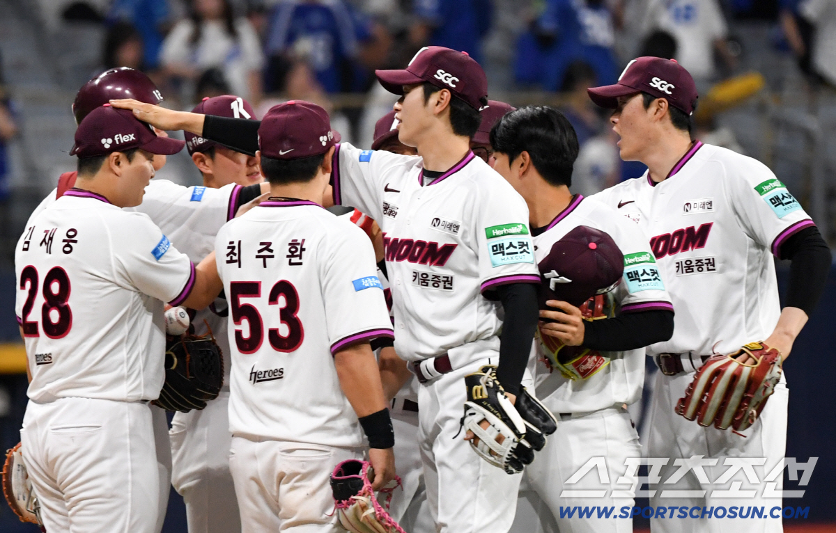 25일 서울 고척스카이돔에서 열린 키움과 삼성의 경기. 승리한 키움 선수들이 기뻐하고 있다. 고척=박재만 기자 pjm@sportschosun.com/2026.04.25/