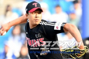 '연봉 75% 삭감' 홀드왕의 반격 시작. 0아웃 4실점→150km 삼자범퇴. 한달만에 무슨일이