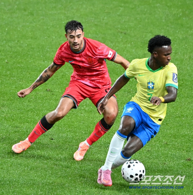 10일 서울월드컵경기장에서 열린 대한민국 축구대표팀과 브라질의 A매치 평가전, 카스트로프가 수비를 펼치고 있다. 상암=허상욱 기자 wook@sportschosun.com/2025.10.10/