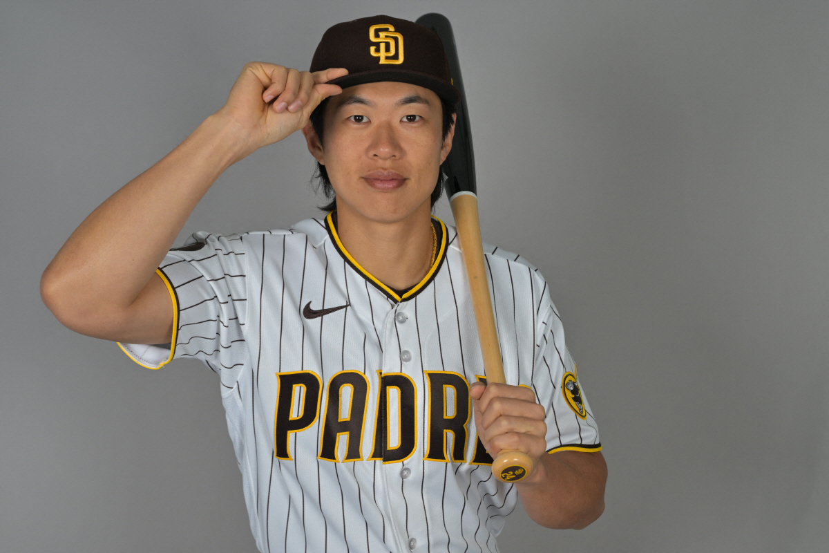 Feb 18, 2026; Peoria, AZ, USA; San Diego Padres Sung-Mun Song (24) during spring training photo day. Mandatory Credit: Jayne Kamin-Oncea-Imagn Images