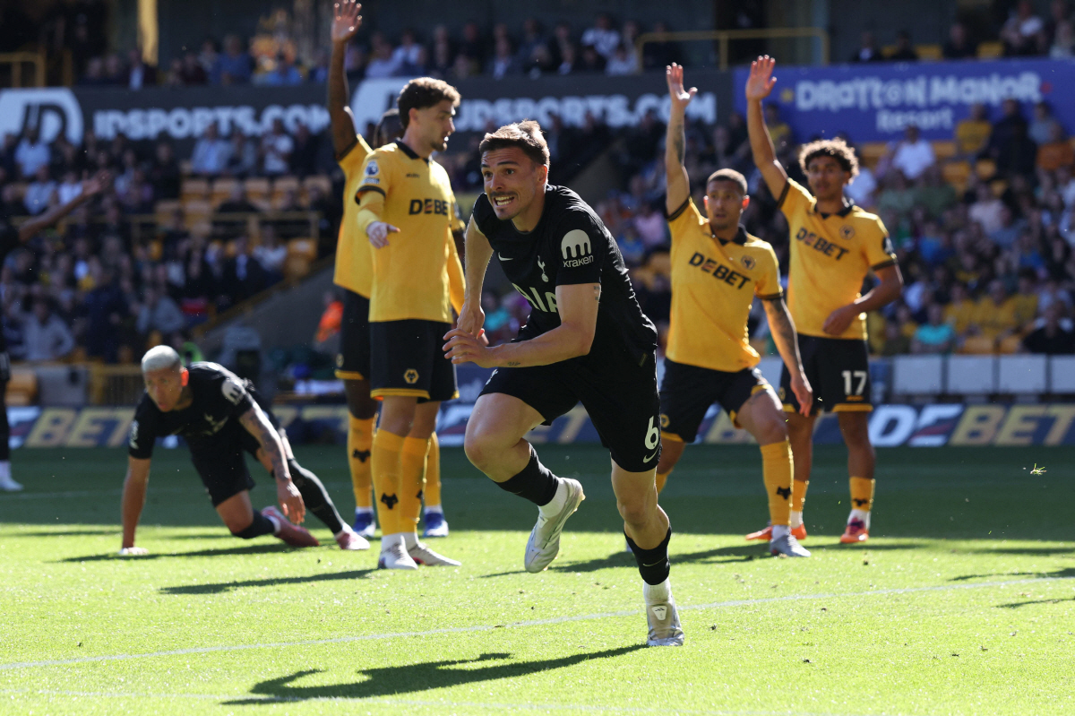 "우리가 잔류할것!" 토트넘 데제르비 감독 118일만의 감격 첫승→'강등 라이벌' 웨스트햄에 날린 '작심' 메시지