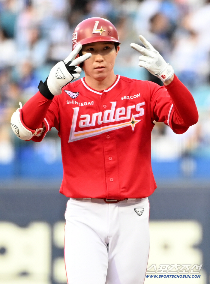 "하루 쉬라고 했는데…" 각성한 '타격 1위' 리드오프의 쇠고집, 감독 말도 안 듣는다 "20분 실랑이 → 내가 졌다" [포커스]