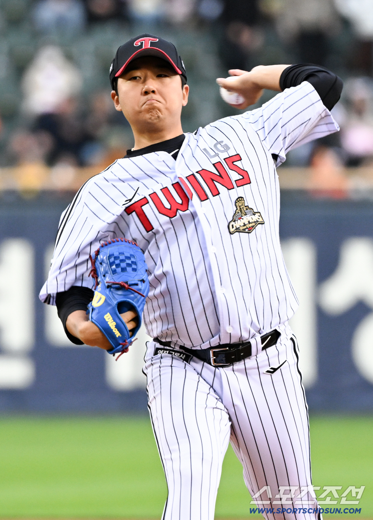 21일 잠실구장에서 열린 LG와 한화의 경기. LG 송승기가 역투하고 있다. 잠실=박재만 기자 pjm@sportschosun.com/2026.04.21/