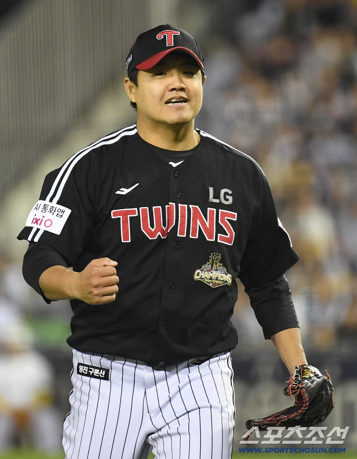 24일 잠실야구장에서 열린 LG와 두산의 경기. 6회말 2사 1,2루. 김인태 삼진 처리 후 환호하는 LG 장현식. 잠실=송정헌 기자 songs@sportschosun.com/2026.04.24/