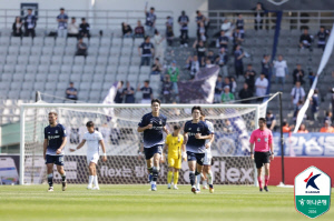 '5연승이 이렇게 어렵습니다' 이랜드, '플라나-데메트리우스 연속골' 화성에 1-2 패배[현장 리뷰]