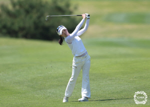 '봄에는 저 아닌가요' 이예원, 역대 16번째 통산 10승...KPGA는 최찬의 반란 우승