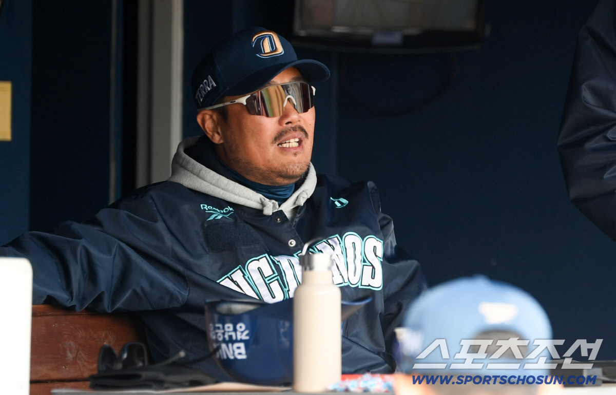 15일 마산야구장에서 열린 NC 다이노스와 키움 히어로즈의 시범경기. NC 이호준 감독이 경기를 준비하고 있다. 창원=박재만 기자 pjm@sportschosun.com/2026.03.15/