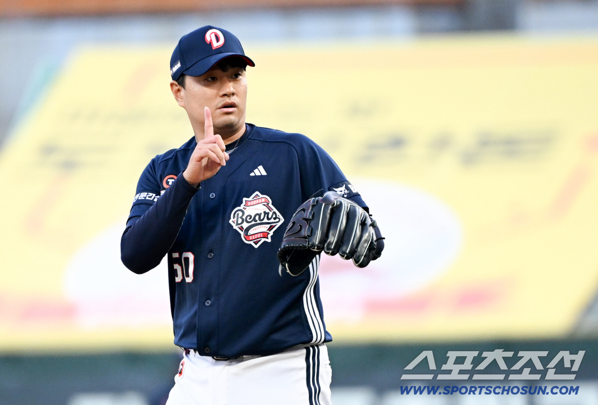 15일 인천SSG랜더스필드에서 열린 SSG와 두산의 경기. 두산 이영하가 숨을 고르고 있다. 인천=박재만 기자 pjm@sportschosun.com/2026.04.15/