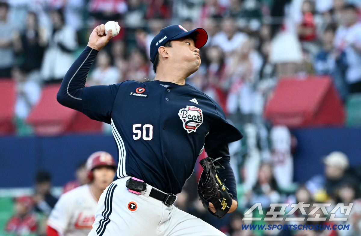 15일 인천SSG랜더스필드에서 열린 SSG와 두산의 경기. 두산 이영하가 역투하고 있다. 인천=박재만 기자 pjm@sportschosun.com/2026.04.15/