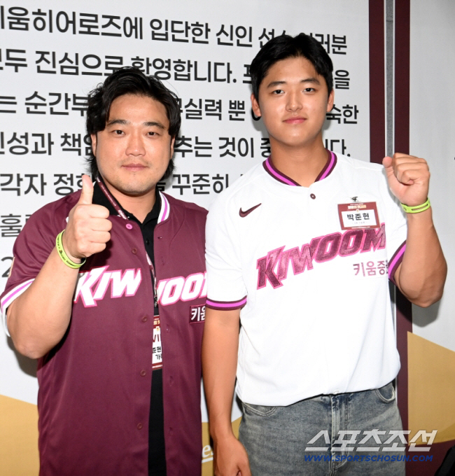 "아빠 조언, 큰 힘 됐다" '삼린이 출신' 전체 1순위 슈퍼루키, 삼성 상대 짜릿한 데뷔전 선발승[현장인터뷰]