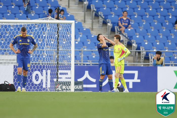 [현장인터뷰]대전전서 또 4실점, 울산의 센터백 리스크 수면위로…김현석 감독, "김영권 돌아오면 숨통트이지 않을까 싶다"