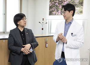 [벼랑끝 농어촌 의료] ②의사 없는 보건지소에 전담 간호사 투입…기능 개편