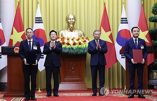 [삶] "한국 우라늄 농축 실험…일부 한국인들 일본인처럼 맹비난했다"