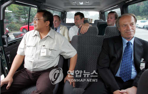 [삶] "한국 우라늄 농축 실험…일부 한국인들 일본인처럼 맹비난했다"