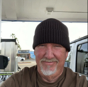 자택서 숨진 채 발견된 인기 방송인..동료 “최근까지 온라인 공격 시달려”