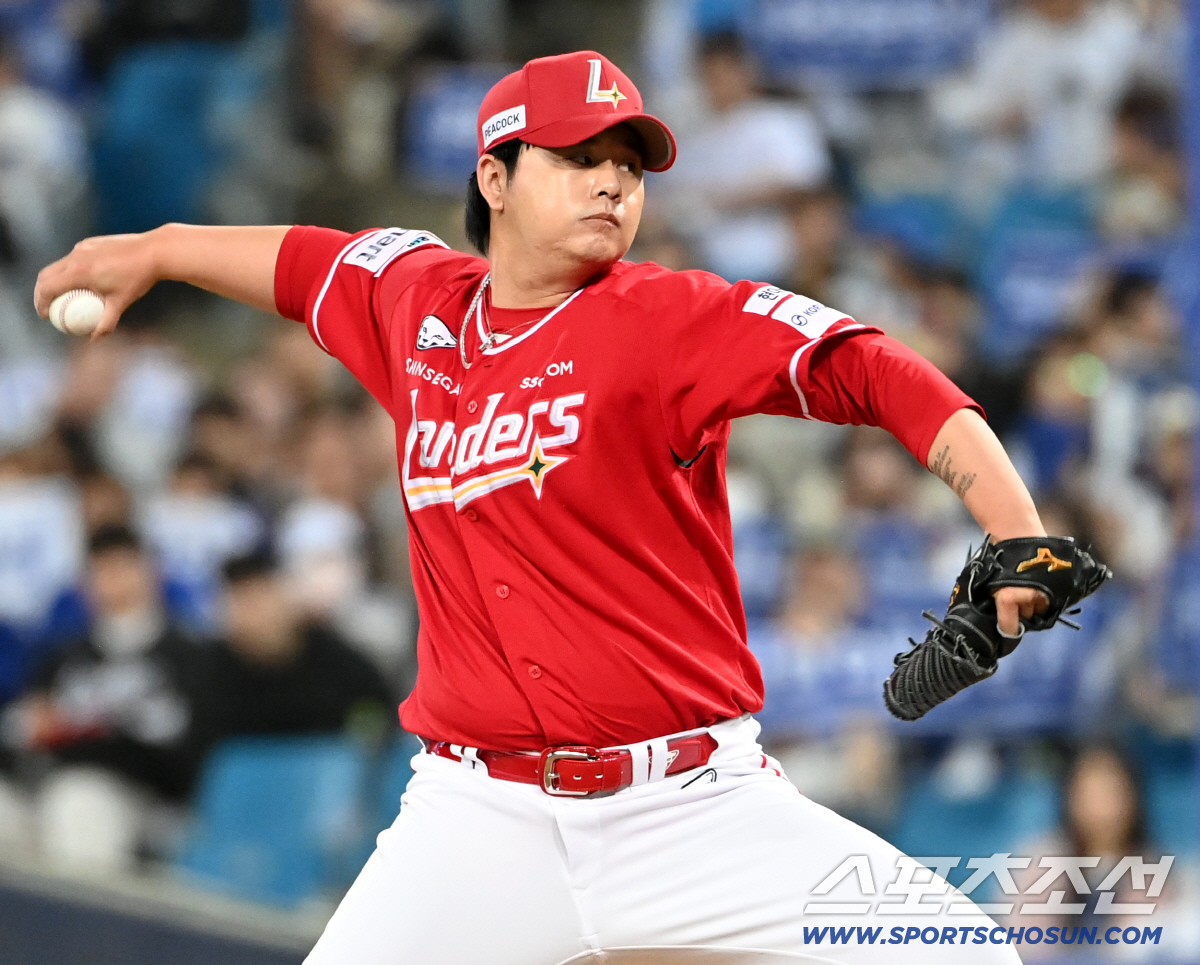 21일 대구삼성라이온즈파크에서 열린 SSG와 삼성의 경기. 역투하는 SSG 김민. 대구=허상욱 기자 wook@sportschosun.com/2026.04.21/