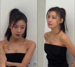 하지원, 쇄골 라인 선명한 '타투' 퇴폐미...나나와 동성 키스 이어 또 반전