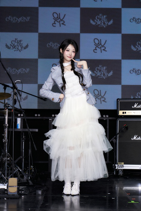 "논란 넘어 아티스트로"…QWER, 정체성 찾는 모험의 시작[SC현장]