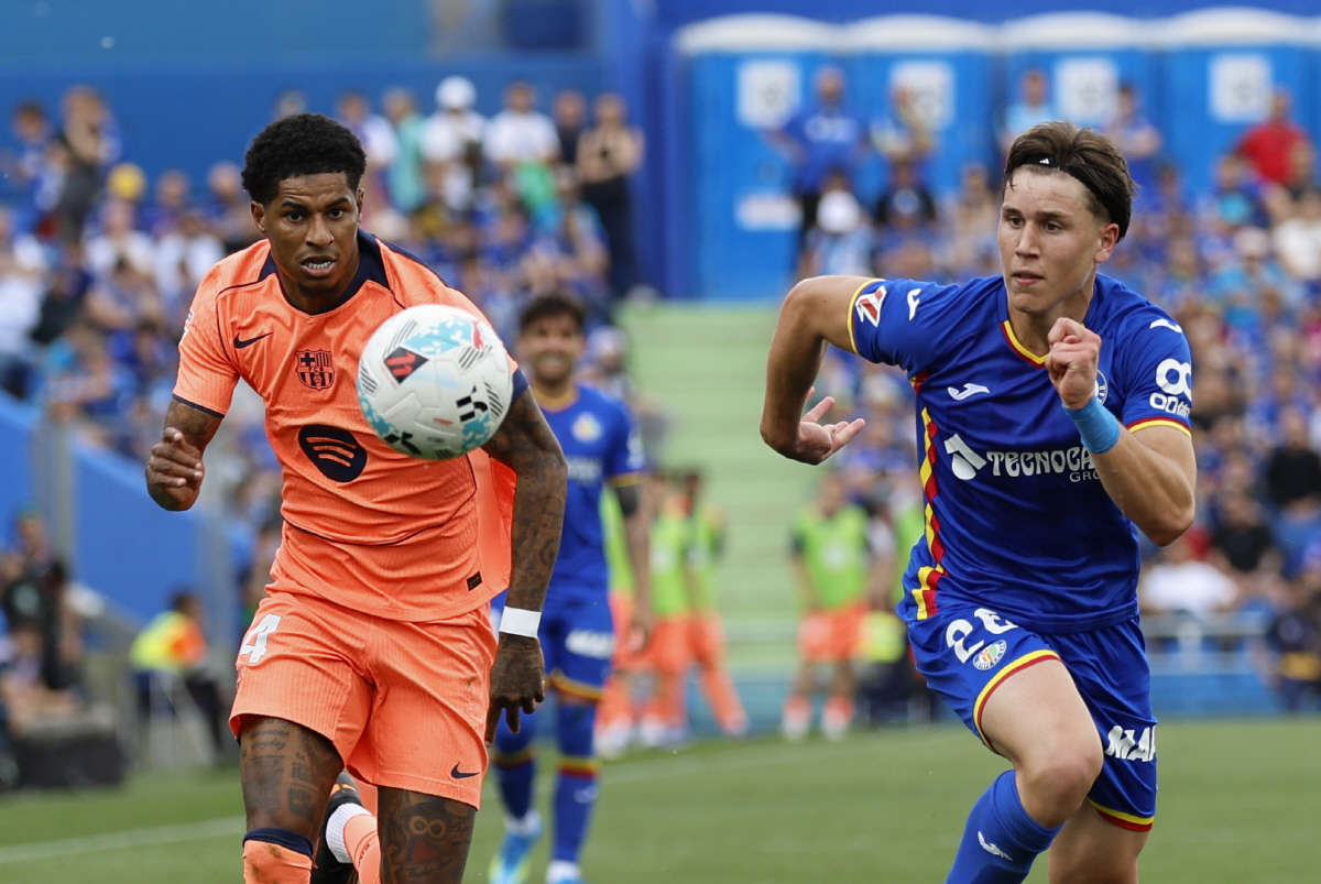 이럴 수가! '토트넘 래시포드 영입 노린다' 바르셀로나 완전 영입 무산?…잔류가 우선인데→이제 주급 6억도 큰 부담