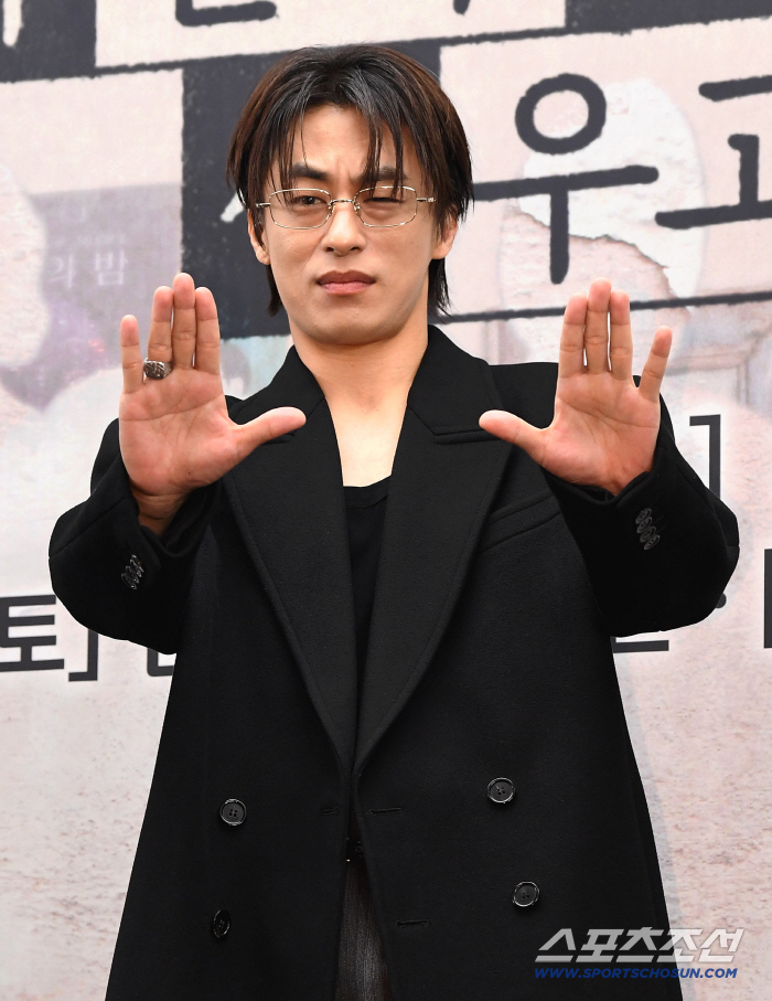 틀면 나오는 구교환, '만약에 우리'→'모자무싸'→'군체'까지 '교환불가' 매력에 빠졌다