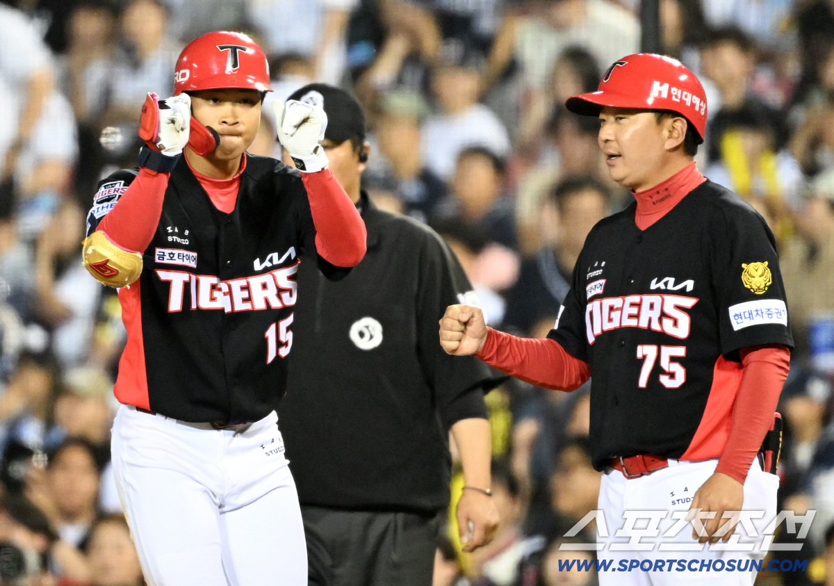 18일 잠실구장에서 열린 두산과 KIA의 경기. KIA 박재현이 안타를 날린 뒤 환호하고 있다. 잠실=박재만 기자 pjm@sportschosun.com/2026.04.18/