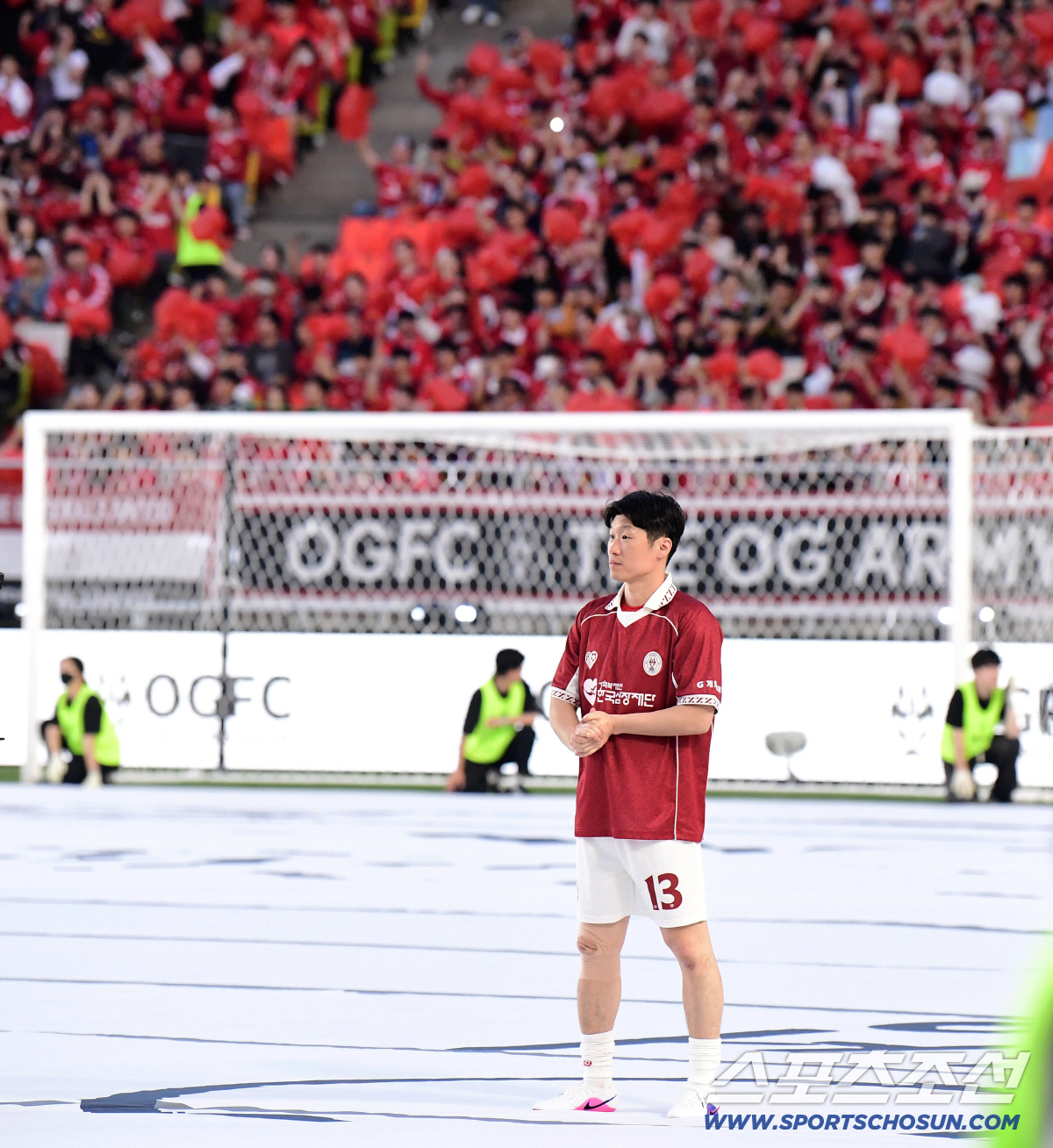 19일 수원 월드컵경기장에서 OGFC와 수원삼성의 레전드 매치가 열렸다. 그라운드에 나선 박지성. 수원=송정헌 기자 songs@sportschosun.com/2026.04.19/