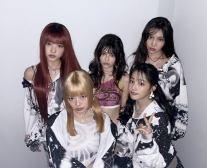 삼진스? 민진스? 새 멤버?…코펜하겐 간 뉴진스, 복귀를 둘러싼 '설설설'[SC이슈]