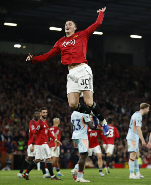 덕배형도, '레전드' 앙리도 역사서 내려와야! '캡틴' 브페, EPL 역대 최다 도움 -2…맨유, UCL 복귀 사실상 확정