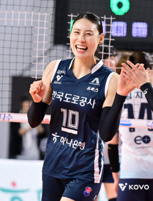 '10년 동행' 도로공사 떠나는 배유나, 팬에게 전한 인사…