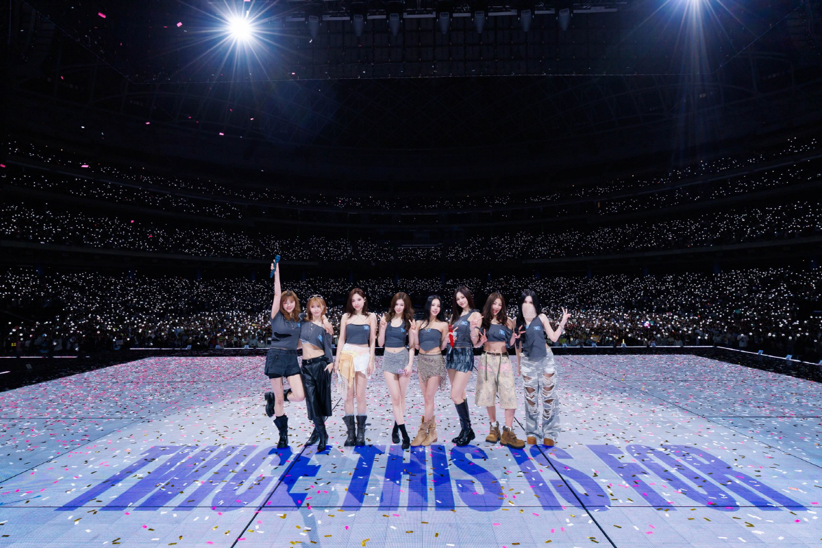 동방신기-트와이스-에스파, 日 도쿄공습 "600억+@" 매출 의미[종합]