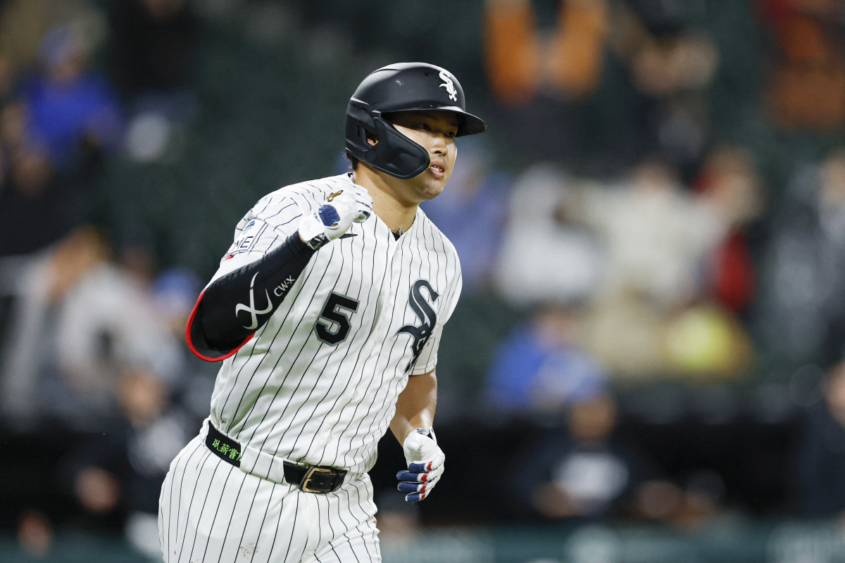 Apr 27, 2026; Chicago, Illinois, USA; Chicago White Sox first baseman Munetaka Murakami (5) rounds the bases after hitting a three-run home run against the Los Angeles Angels during the seventh inning at Rate Field. Mandatory Credit: Kamil Krzaczynski-Imagn Images