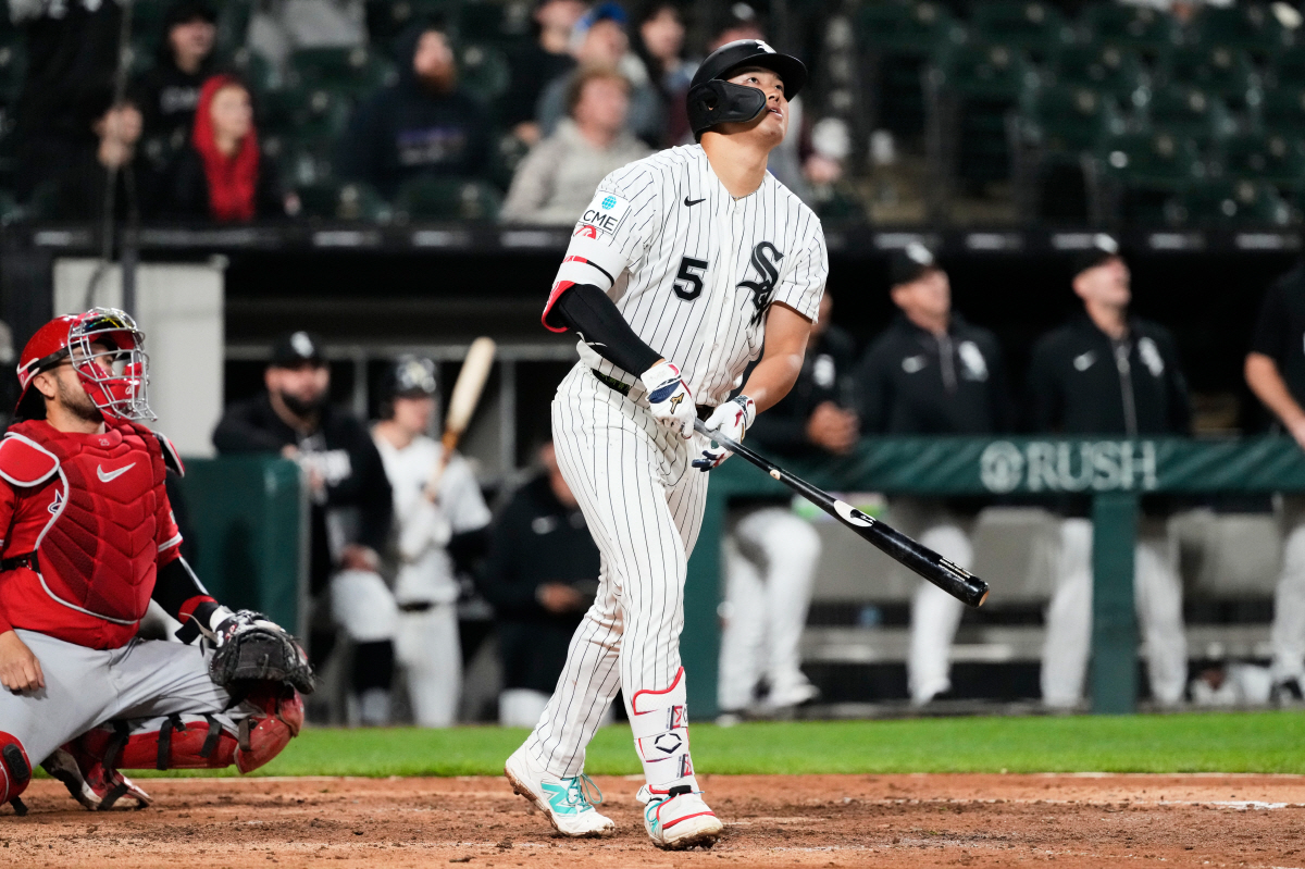 Chicago White Sox's Munetaka Murakami, of Japan, watches his three-run home run during the seventh inning of a baseball game against the Los Angeles Angels in Chicago, Monday, April 27, 2026. (AP Photo/Nam Y. Huh)