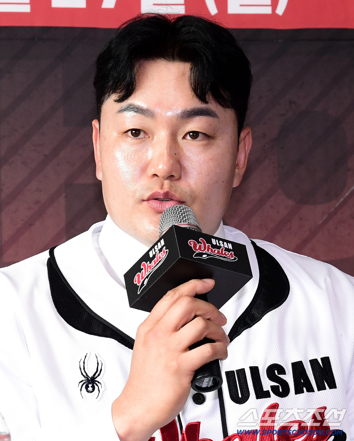 27일 울산 문수야구장에서 최지만 울산 웨일즈 입단식이 열렸다. 울산 입단 소감을 말하고 있는 최지만. 울산=송정헌 기자 songs@sportschosun.com/2026.04.27/