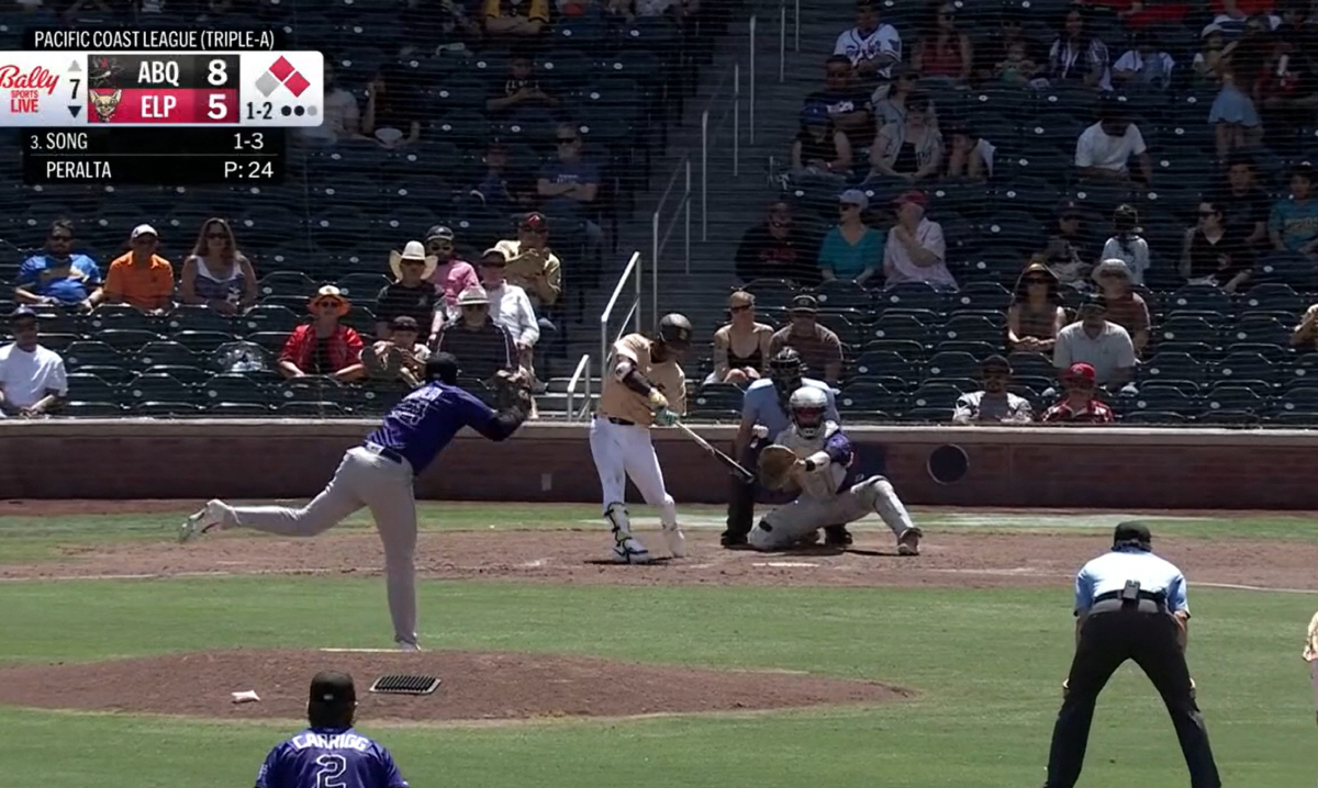 마이너리그 경기에서 안타를 치고 있는 송성문. 사진=MiLB.TV 캡처