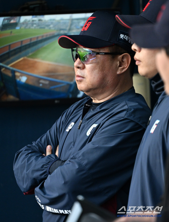김태형 롯데 감독 "원래 옥수수 수염차가 이렇게 쓴가?" 