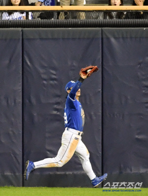 이렇게 이길 일인가, 돌아온 김성윤 맹타,후라도 7이닝 무실점에도 불펜 호러쇼, 천신만고 끝 7연패 탈출[잠실리뷰]