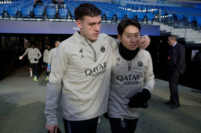 "강인아, 나 또 나가래" 英 단독! 맨유 방출리스트 10人 전격 공개, PSG 입단 동기 '단짝' 충격 포함…2시즌 만에 '몸값 반토막' 가혹한 운명