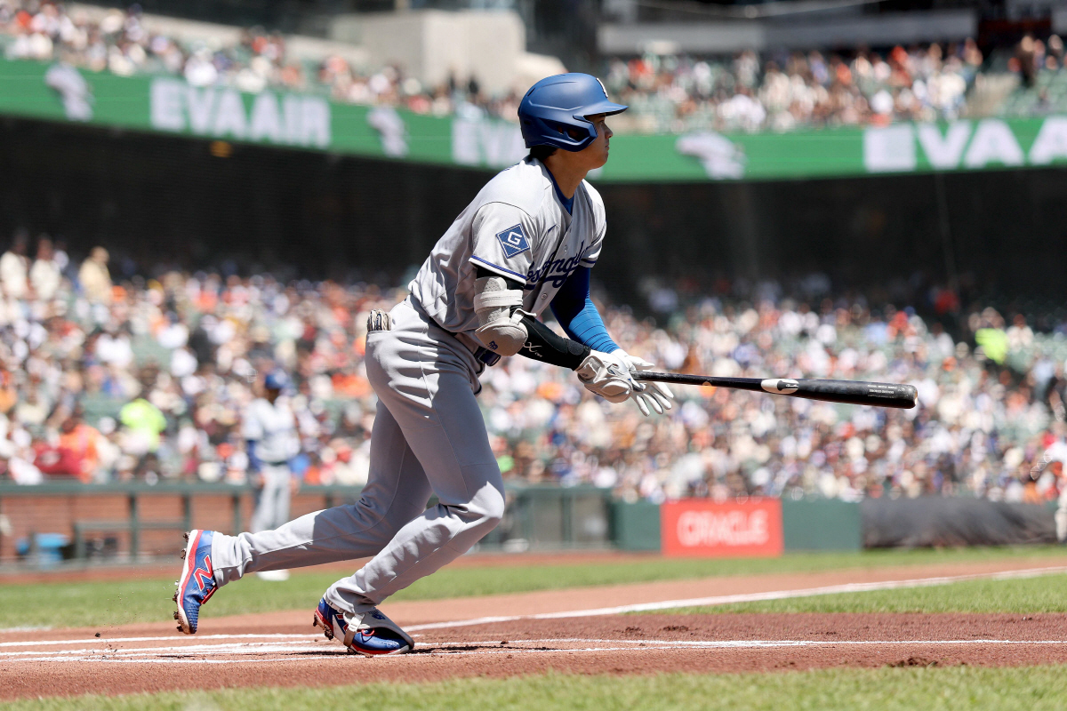 SAN FRANCISCO, CALIFORNIA - APRIL 23: Shohei Ohtani #17 of the Los Angeles Dodgers grounds out against the San Francisco Giants in the first inning at Oracle Park on April 23, 2026 in San Francisco, California. Ezra Shaw/Getty Images/AFP (Photo by EZRA SHAW / GETTY IMAGES NORTH AMERICA / Getty Images via AFP)