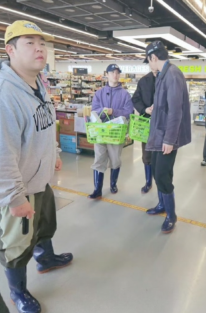 김기방 밀어내고 문상훈? '콩콩' 제주도 촬영 포착...원년 멤버 증발에 '불화설' 솔솔