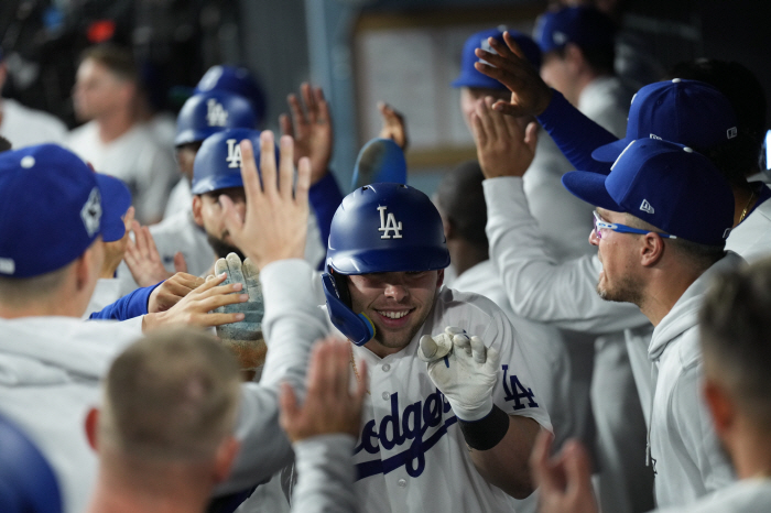 "엿 먹어라" 이정후 향한 욕설! "돼지 같은 놈" 비하 발언까지…빌런 자처 'LAD 포수' 세계를 적으로 돌리려나