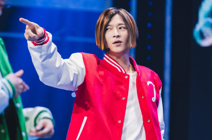 강동원, '검사외전' 속 '붐바스틱'부터 심상치 않더라니 "윈드밀X헤드스핀 주특기 댄싱머신"