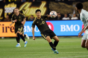 손흥민 교체 불만 폭발→명단 제외...LAFC, SON 합류 후 첫 굴욕 이후 또 TOP3 진입 실패 "23-7로 밀리고 겨우 승리"