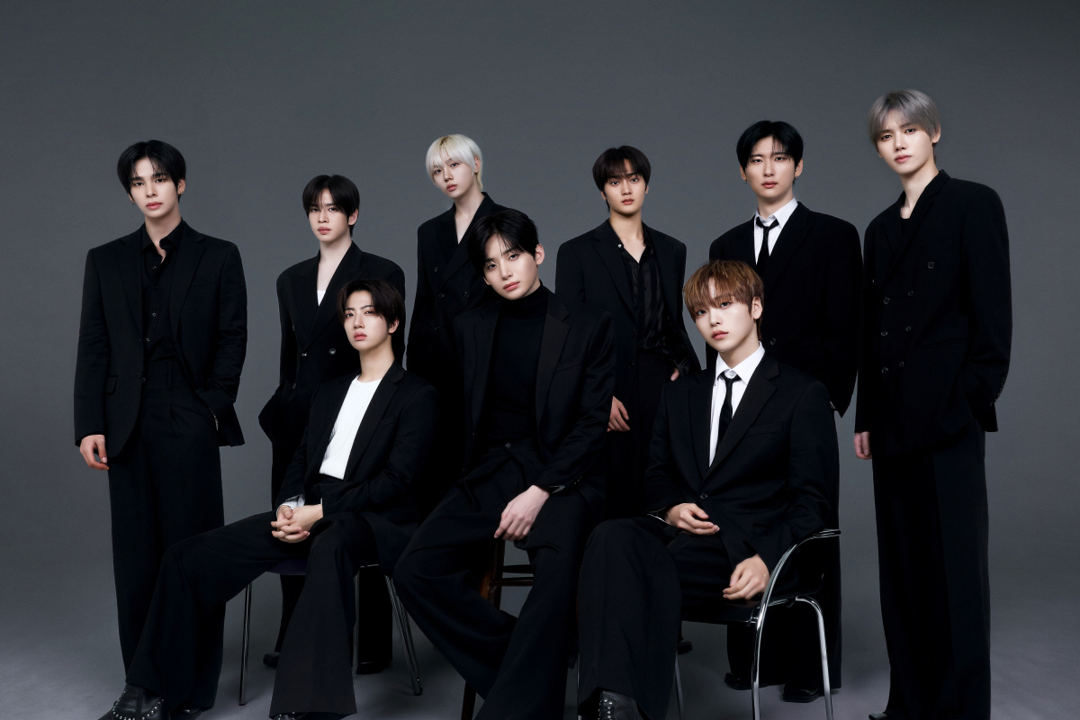 크래비티. 멤버 세림, 앨런, 성민, 태영, 우빈, 민희, 형준, 정모, 원진(왼쪽 위부터 시계방향으로).사진 제공=스타쉽엔터테인먼트