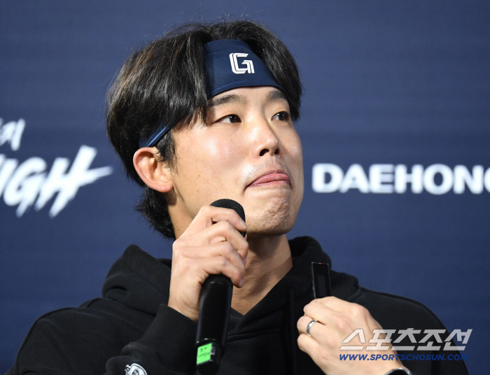 "진짜 눈물 난다 눈물 나" 롯데에 등장한 '미스터 제로' 데뷔 9년 만에 감격스러운 첫 승 달성