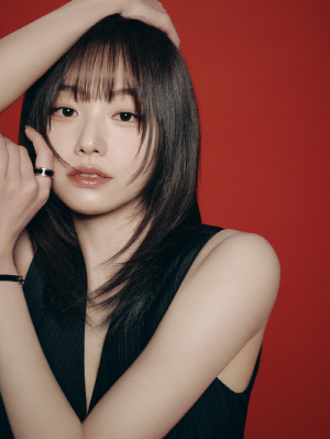 [인터뷰①] '기리고' 강미나 "아이오아이 10주년 프로젝트 불참 아쉽지만, 멤버들 응원해"