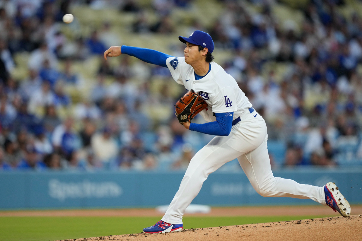 오타니 쇼헤이가 1회초 투구를 힘차게 하고 있다. AP연합뉴스
