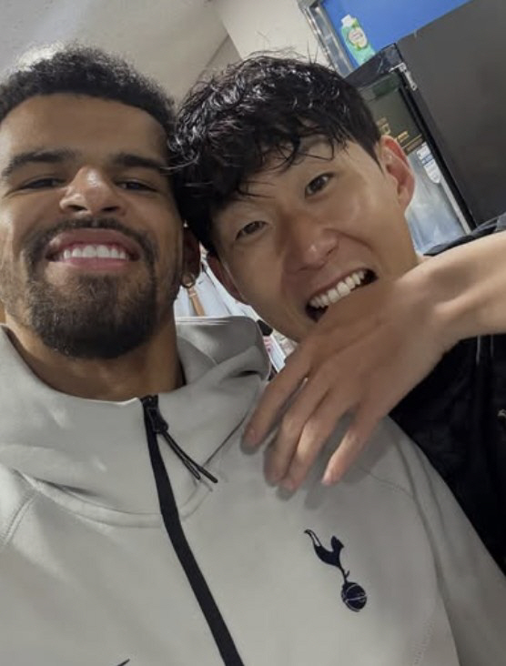 날벼락 또 날벼락, 토트넘 벼랑 끝 참담한 부상 비극..."손흥민 함께 뛴 선수 중 최고" 감탄한 주전 공격수, 사실상 시즌 아웃 "월드컵도 위태"